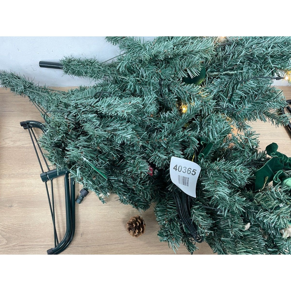 HOMCOM 5′ Artificial Pre-lit Christmas Tree CW-100LC-31V-T(830-771V70GN)
