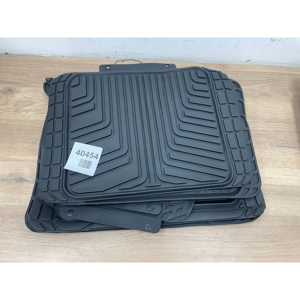 Universal rubber car mats