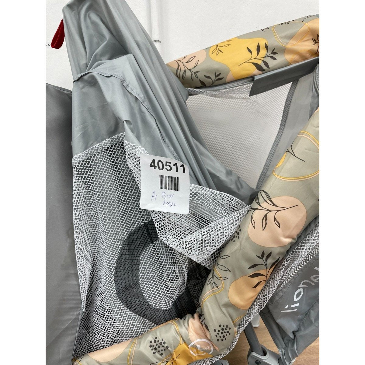 ionelo Flower 2in1 Travel  with Changing Table