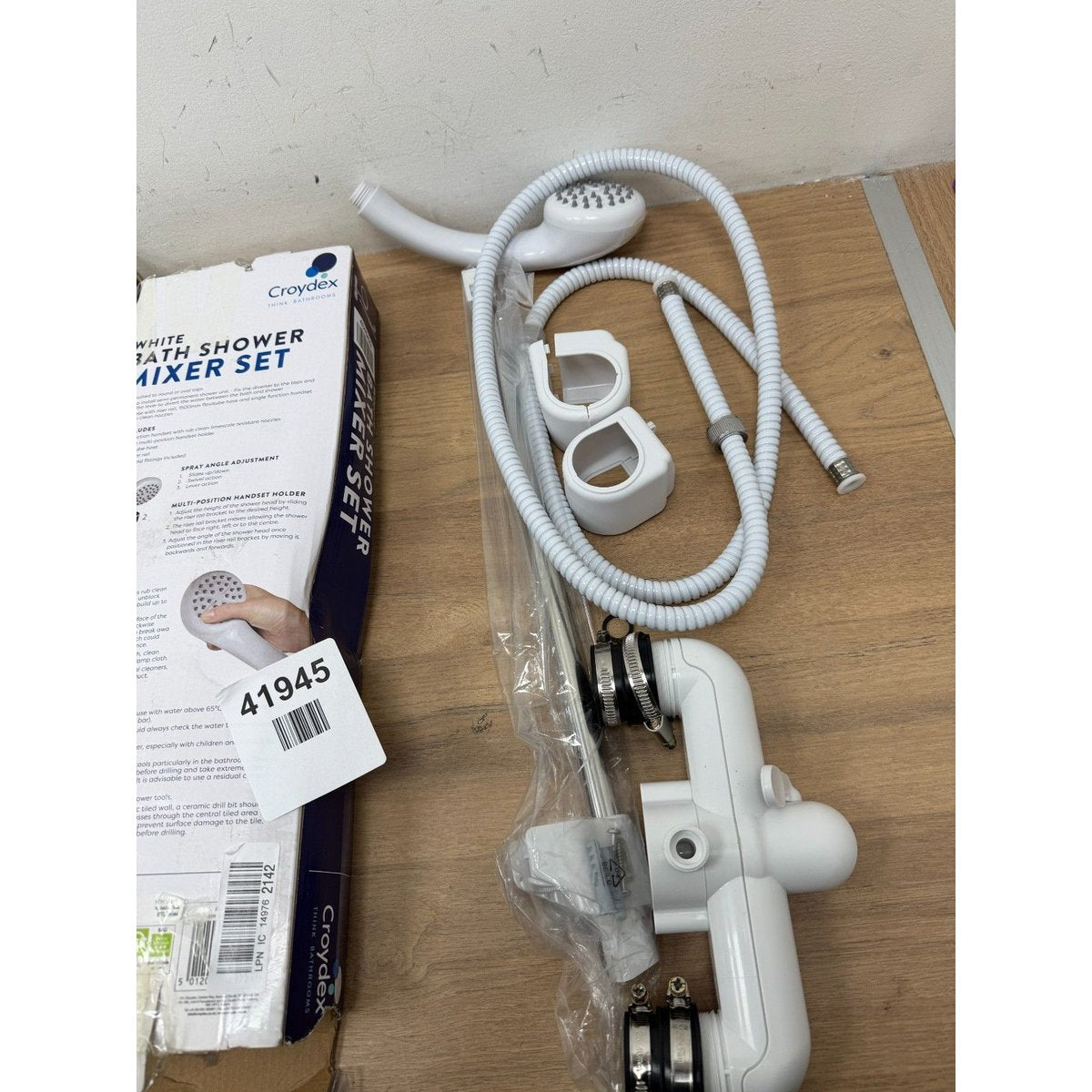 Croydex Bath Shower Mixer Set White And Silver