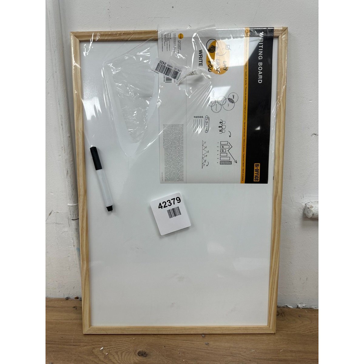 Bi-Office Earth - Whiteboard, Enamel surface , Aluminium Frame