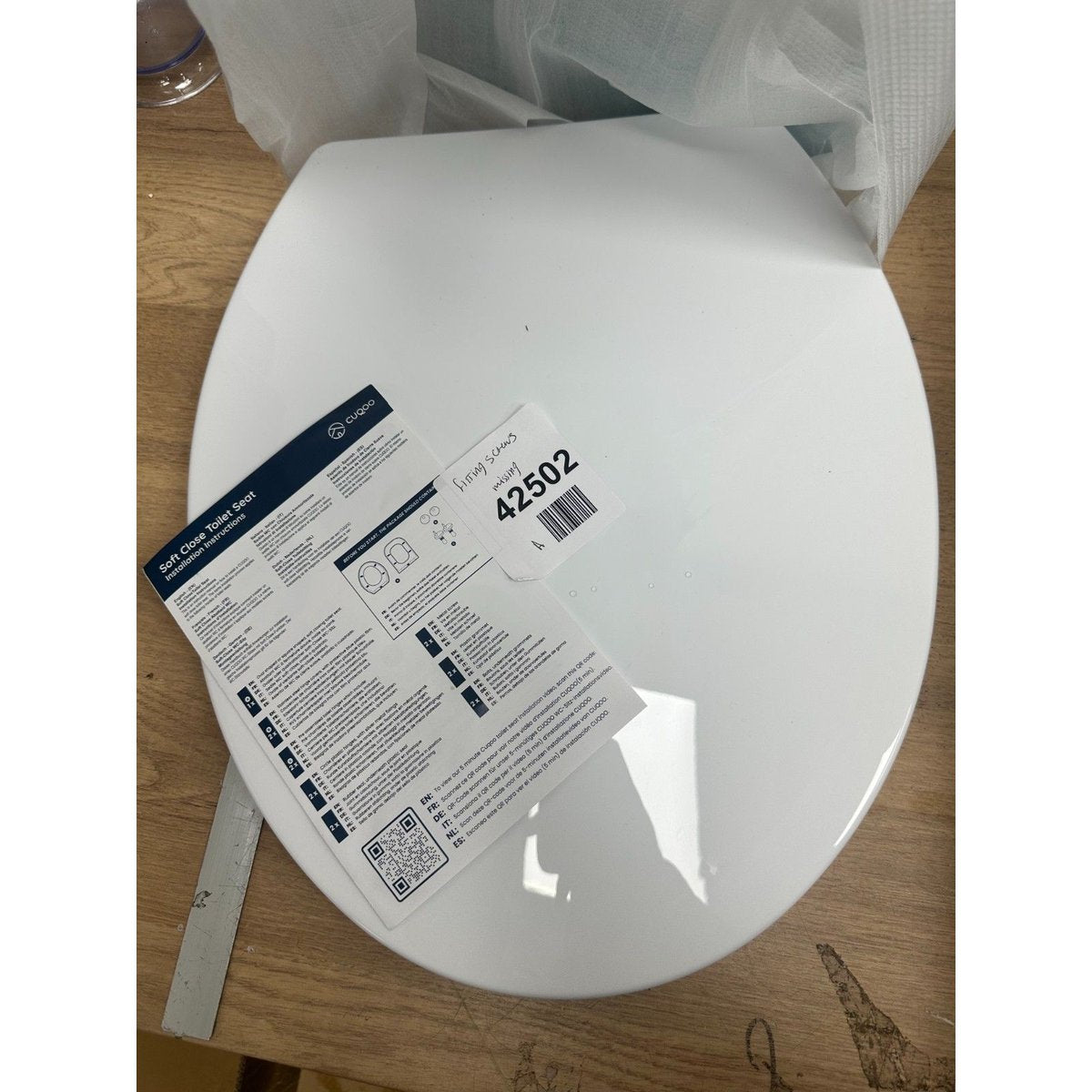 CUQOO Oval Toilet Seat Soft Close with Quick Release Hinges - Adjustable White