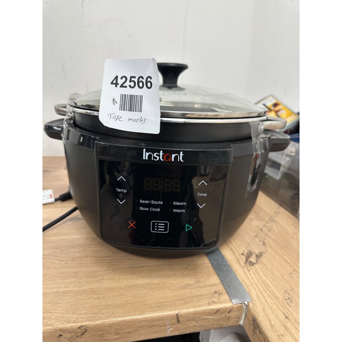 Instant Pot Superior Slow Cooker 4-in-1 - Read Description