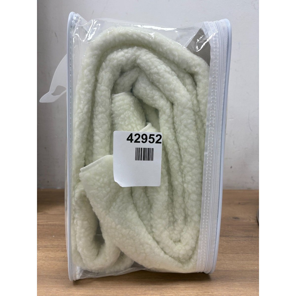 Homefront Double Size Electric Fleece Blanket - White