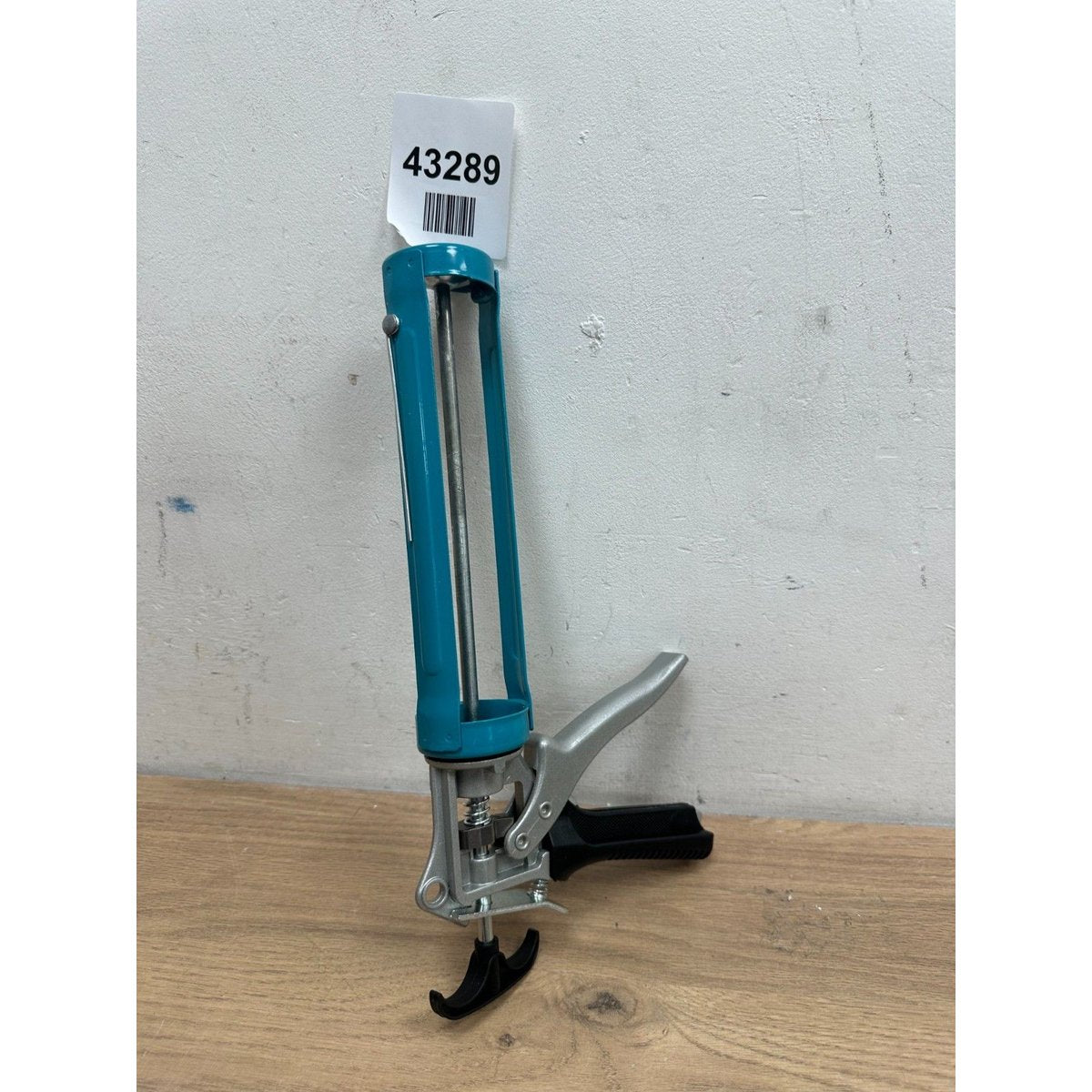 Amazon Basics Heavy Duty Sealant Caulking Gun - 310 ml