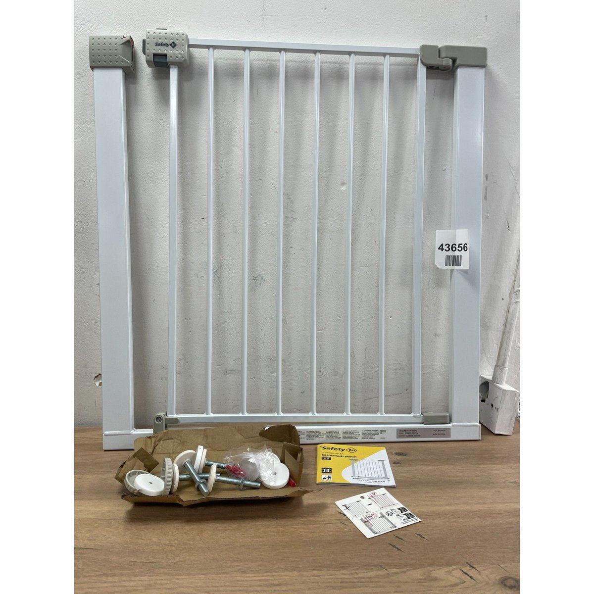 Safety 1st Secure Tech White Metal U-Shaped Pressure-Fit Safety Gate