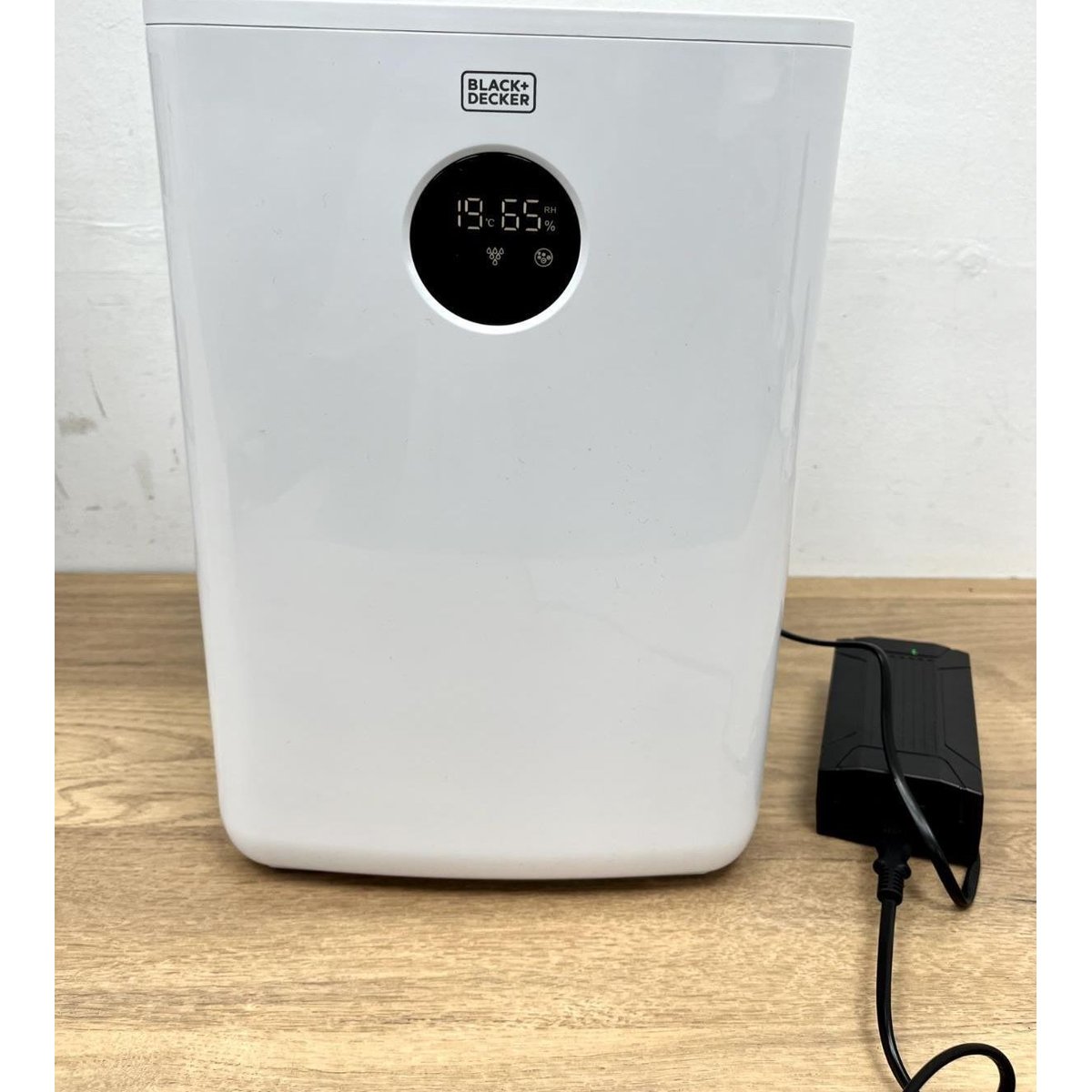 BLACK+DECKER BXEH60002GB 2L Dehumidifier - Read Description