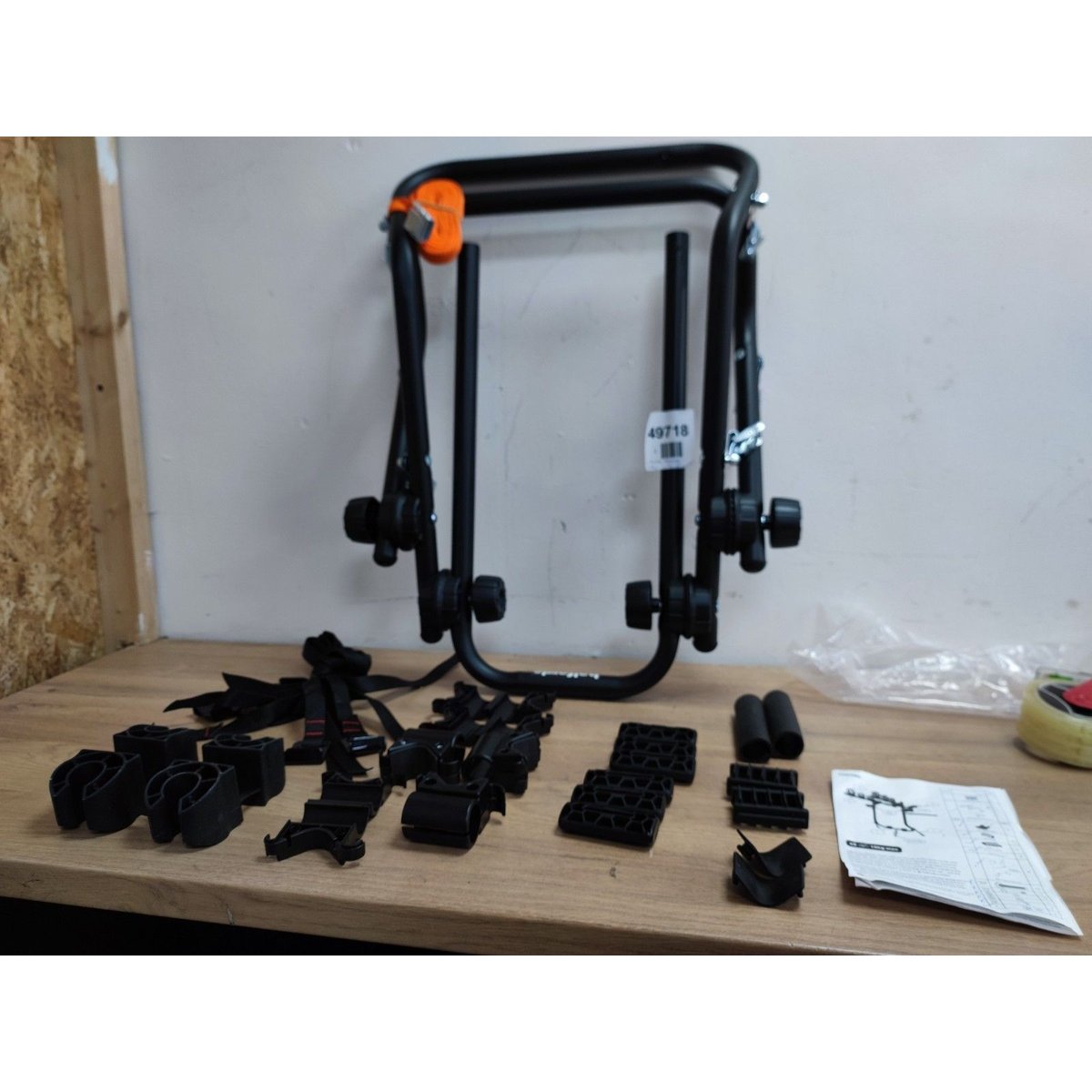 Halfords 3 Bike Rear Mounted Bike Rack Cycle Carrier- Bolts missing