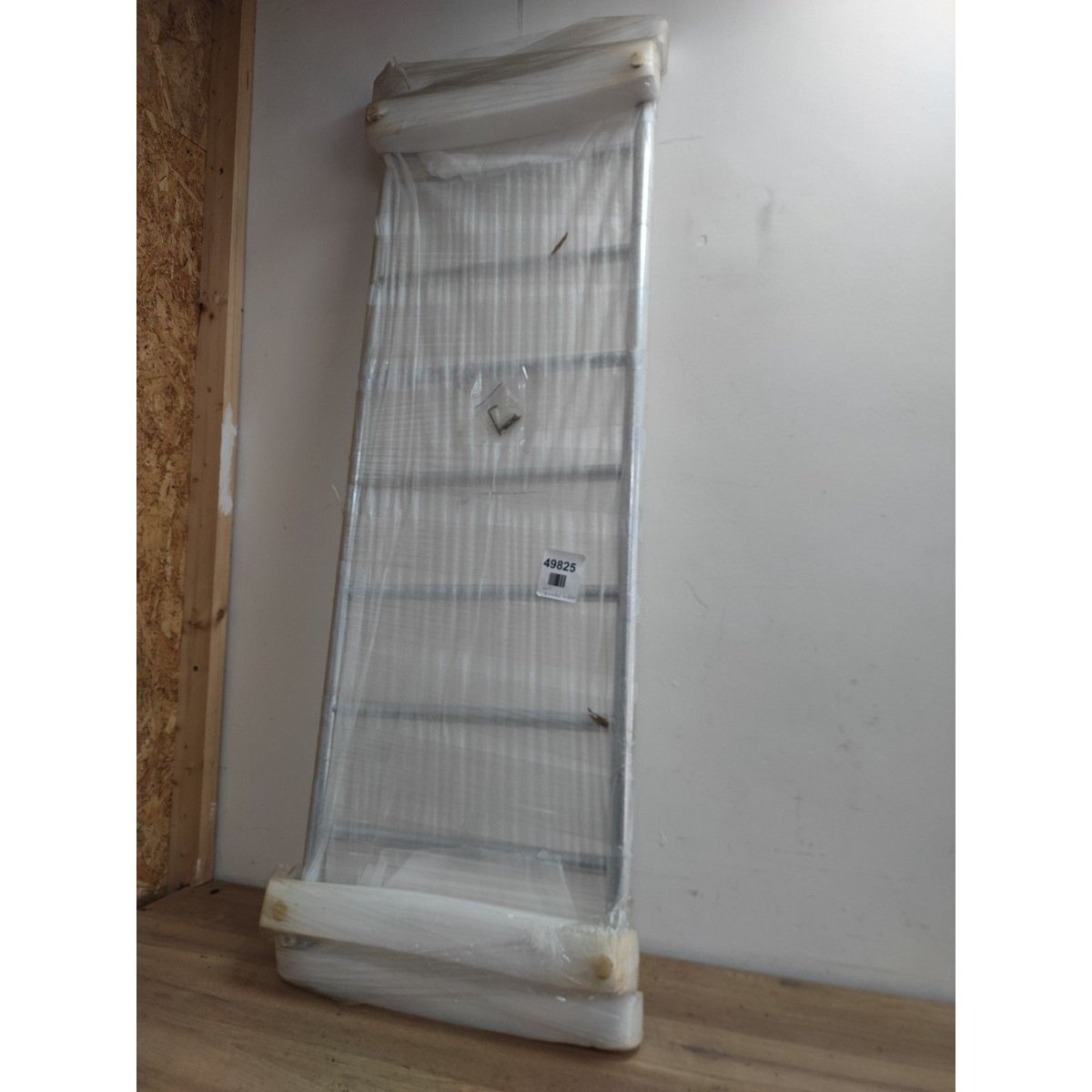 Bathroom towel radiator