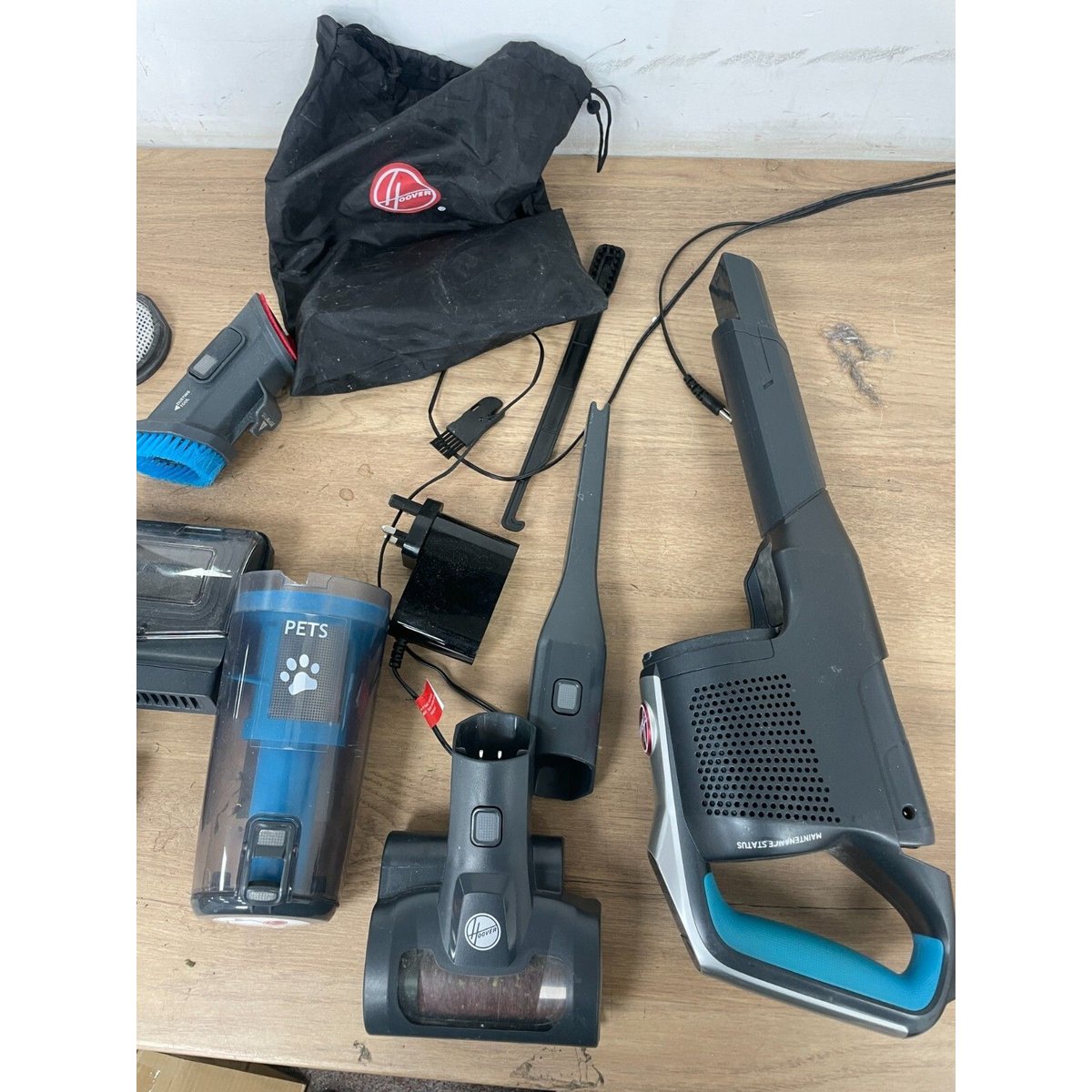 Hoover HF522STP HF500 Anti-Twist Cordless Vacuum Cleaner - Read Description