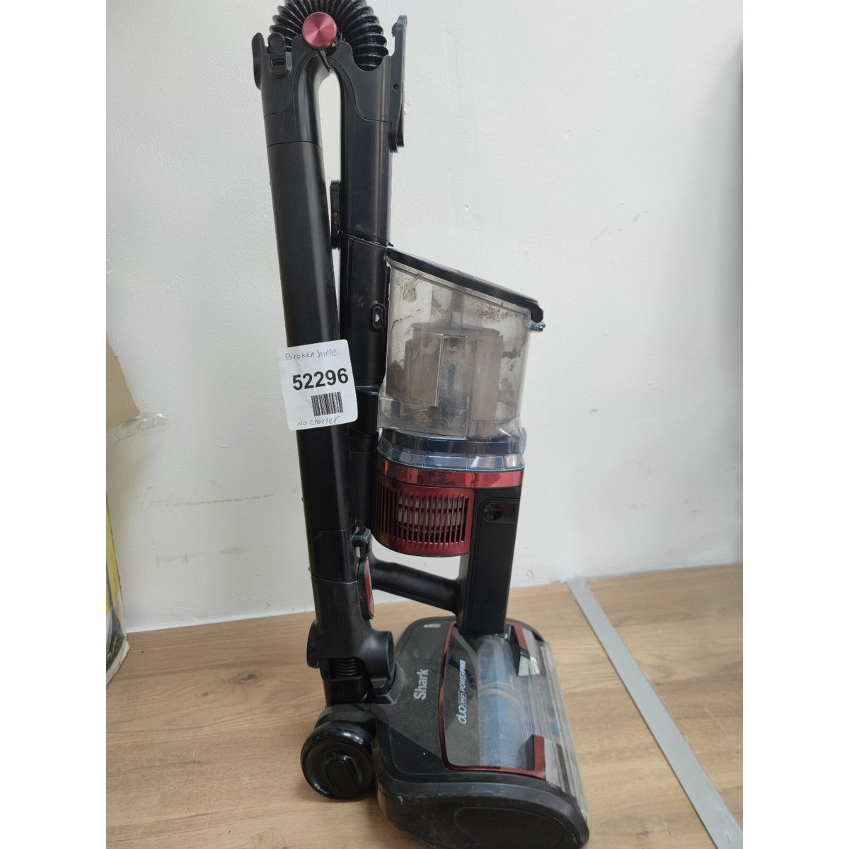 Shark IZ300UK Black Stick Vacuum Cleaner