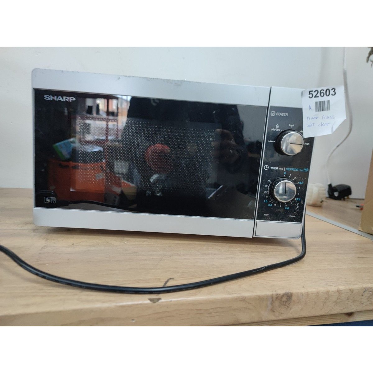 SHARP Compact Microwave Oven with Manual Dial Controls Turntable 800W 20L