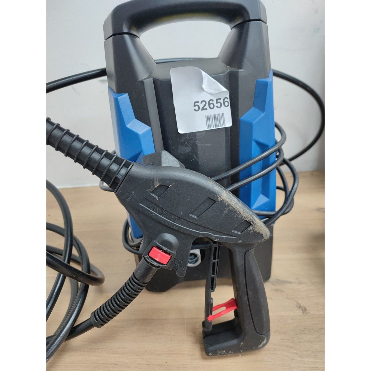 Hyundai 1700W 1740psi / 120bar Electric Pressure Washer - Black/Blue (HYW1700E)