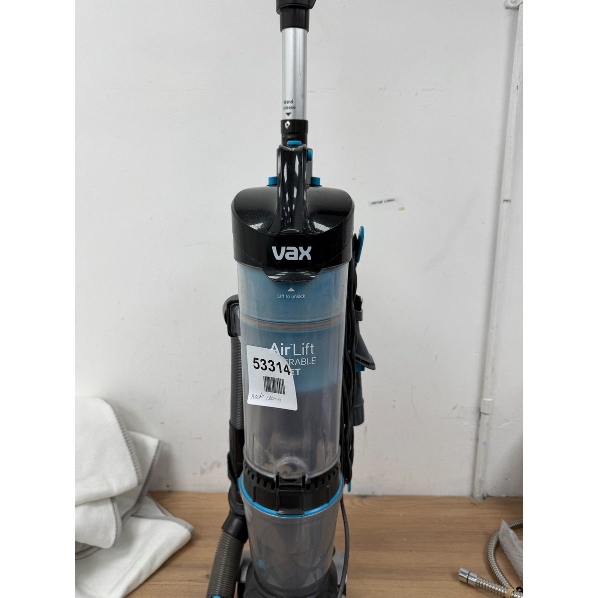 Vax UCPESHV1 Air Lift Steerable Pet Vacuum Cleaner - Blue