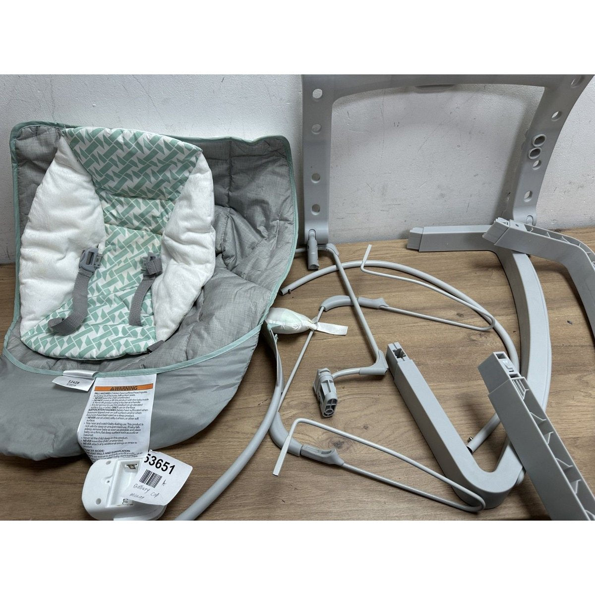 QPlay Cosy premier tricycle - Battery cap missing