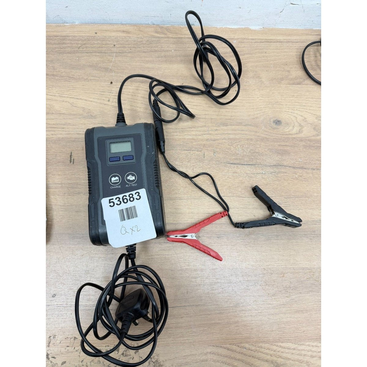HALFORDS  ADVANCED  battery charger- 5A