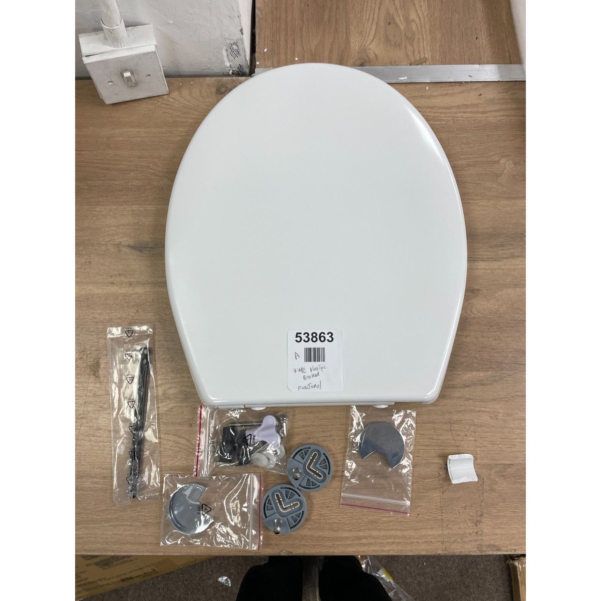 Croydex Flexi-Fix Constance Toilet Seat - White