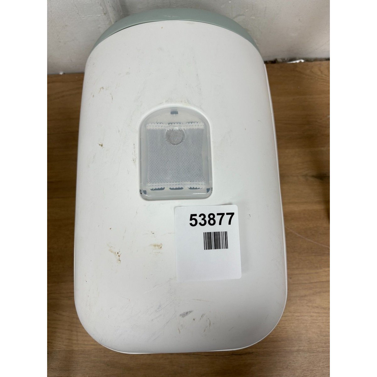cat litter box
