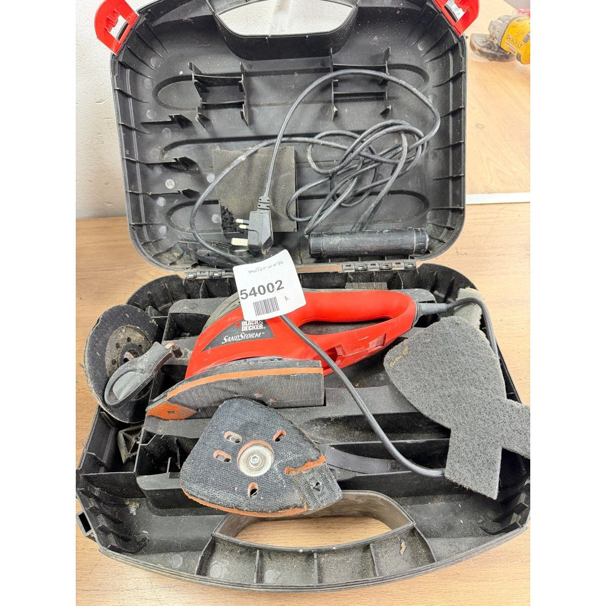 Black & Decker Sandstorm Detail Sander KA250 - Case & Accessories