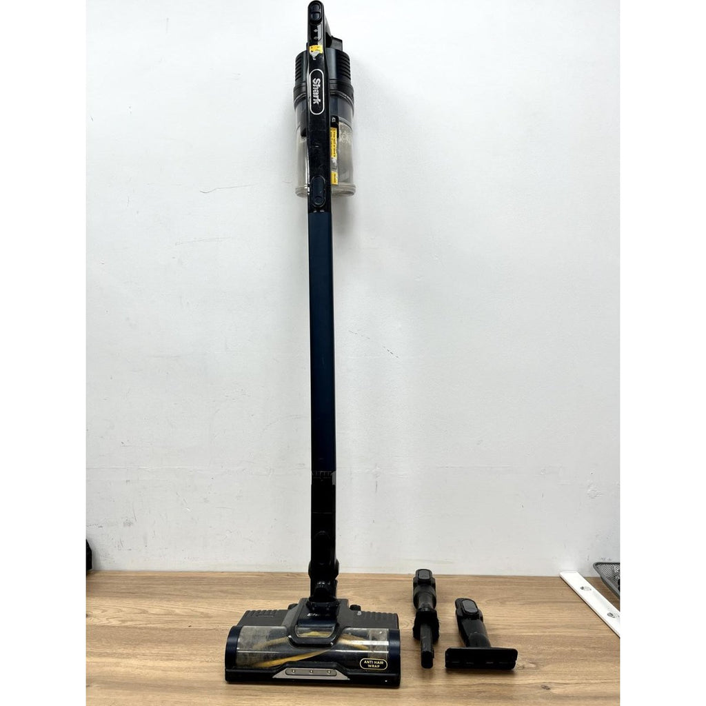 Shark IZ103UKGB Cordless Vacuum Cleaner — Used