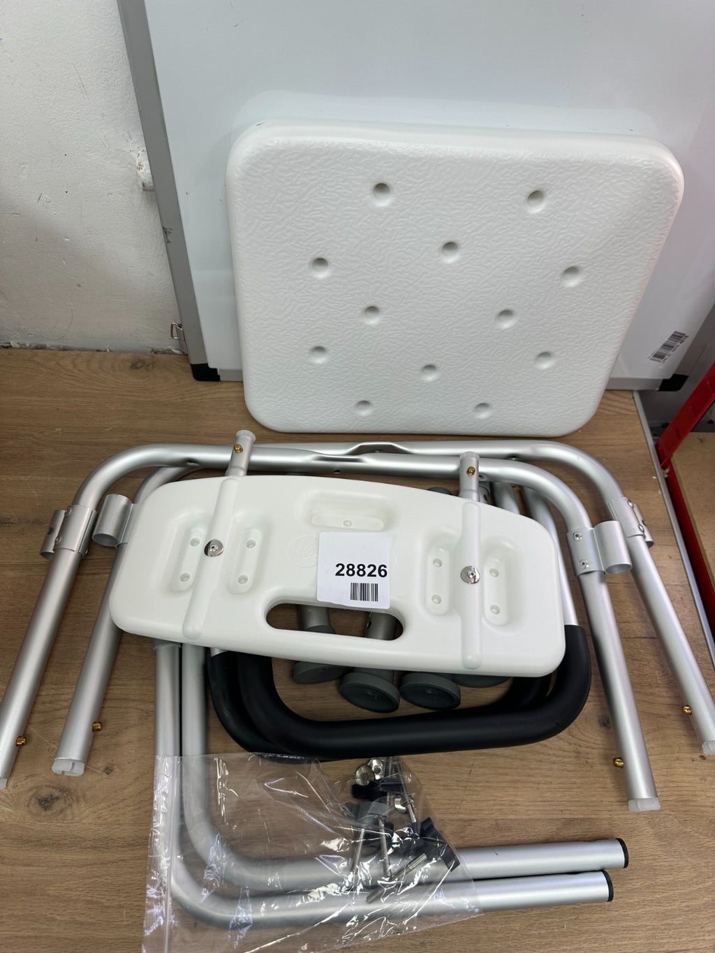 HOMCOM Bath Shower Chair - White - 72-0007