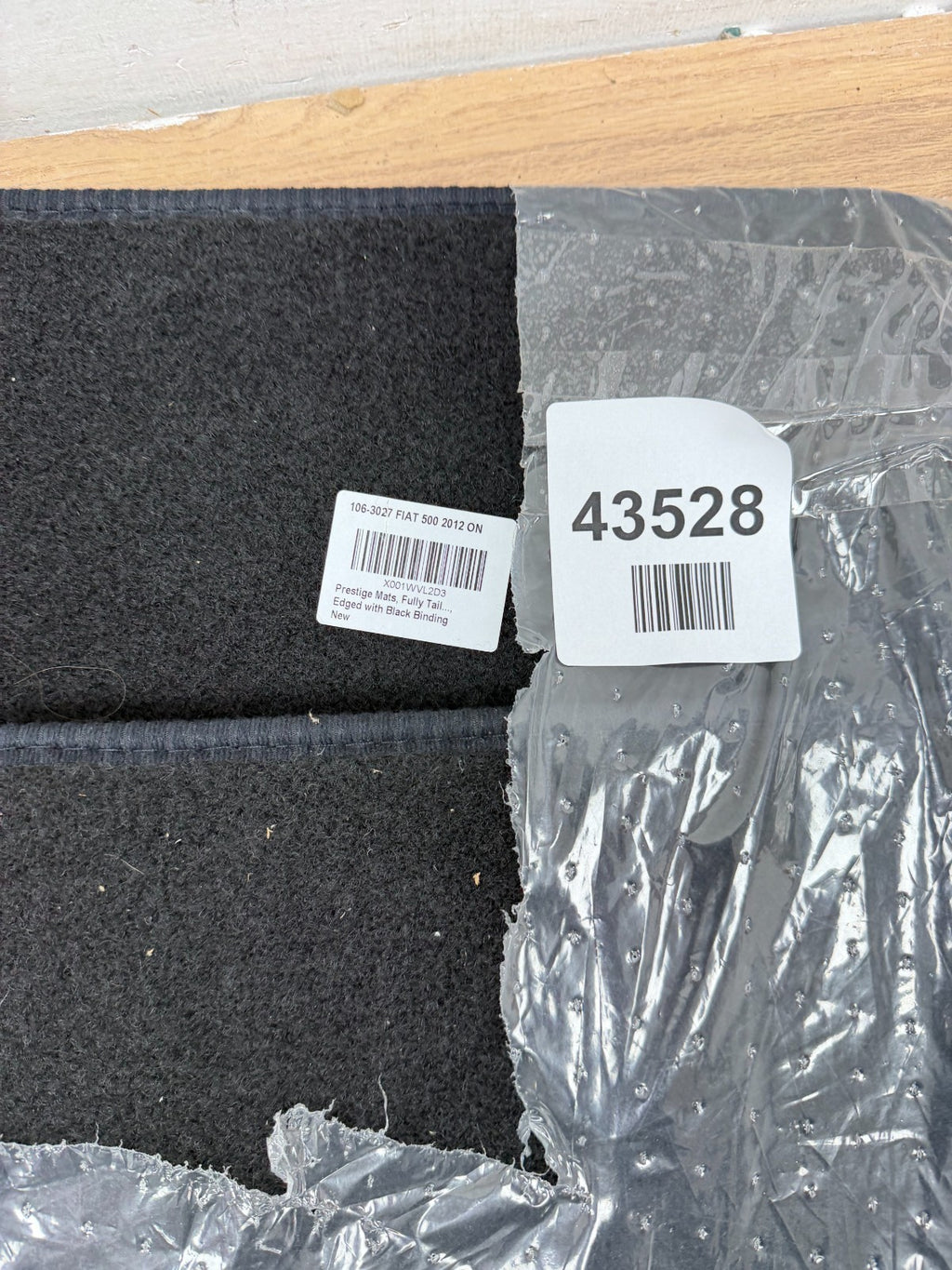 Prestige mats with black binding