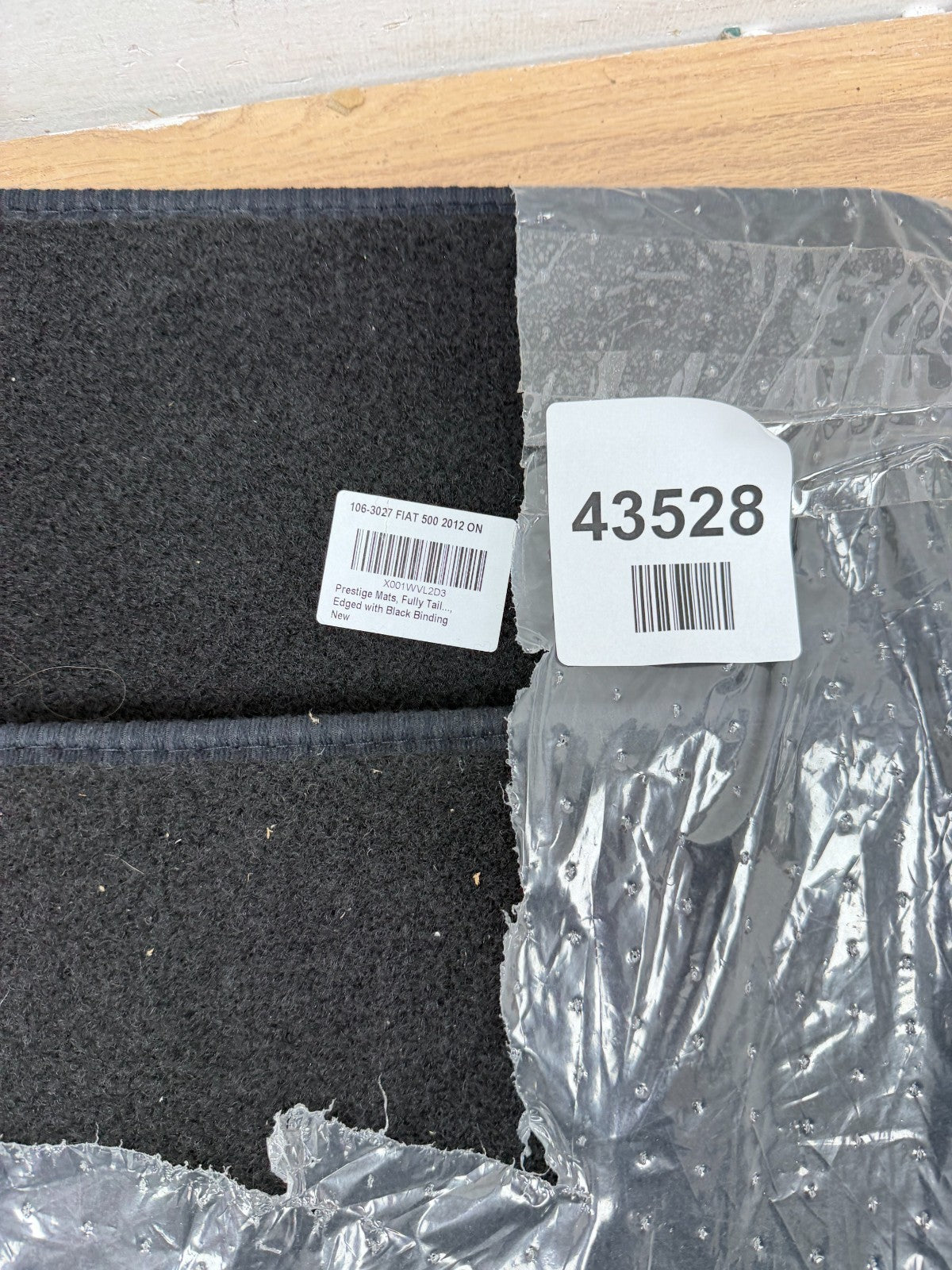 Prestige mats with black binding