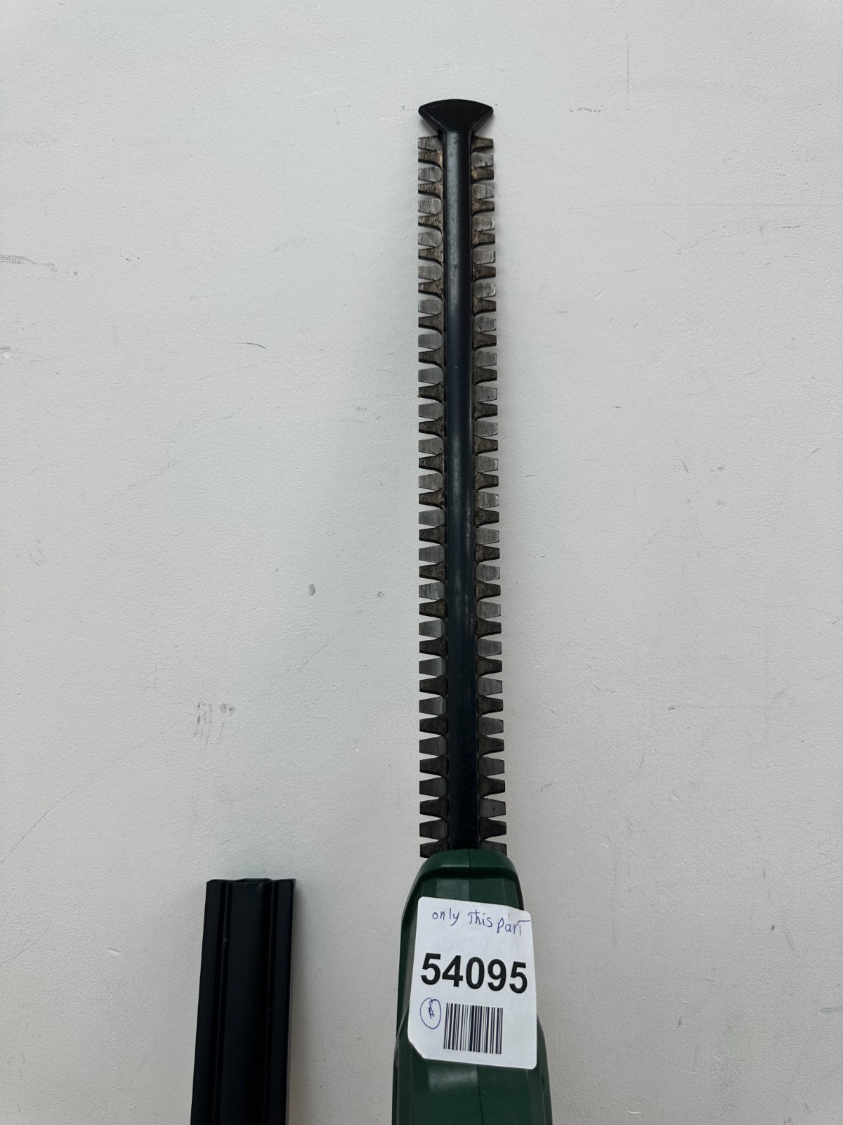Bosch UniversalHedgePole 18- blade assembly only — Used (photo 3)