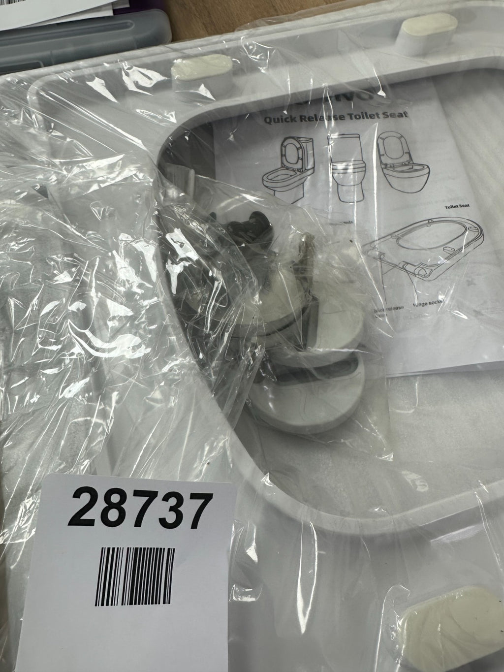 Vivo Soft Close Toilet Seat Easy Installation, Hygiene+, D-Shaped
