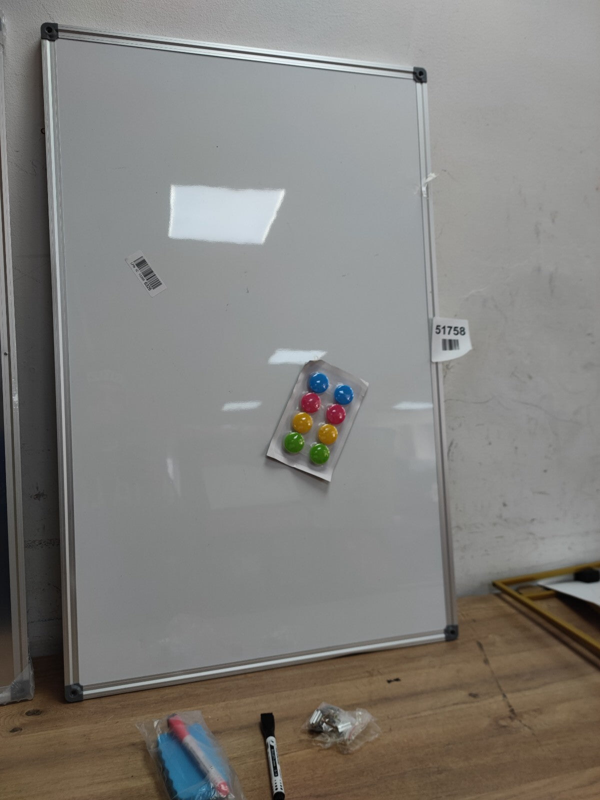 Aluminium frame writing board