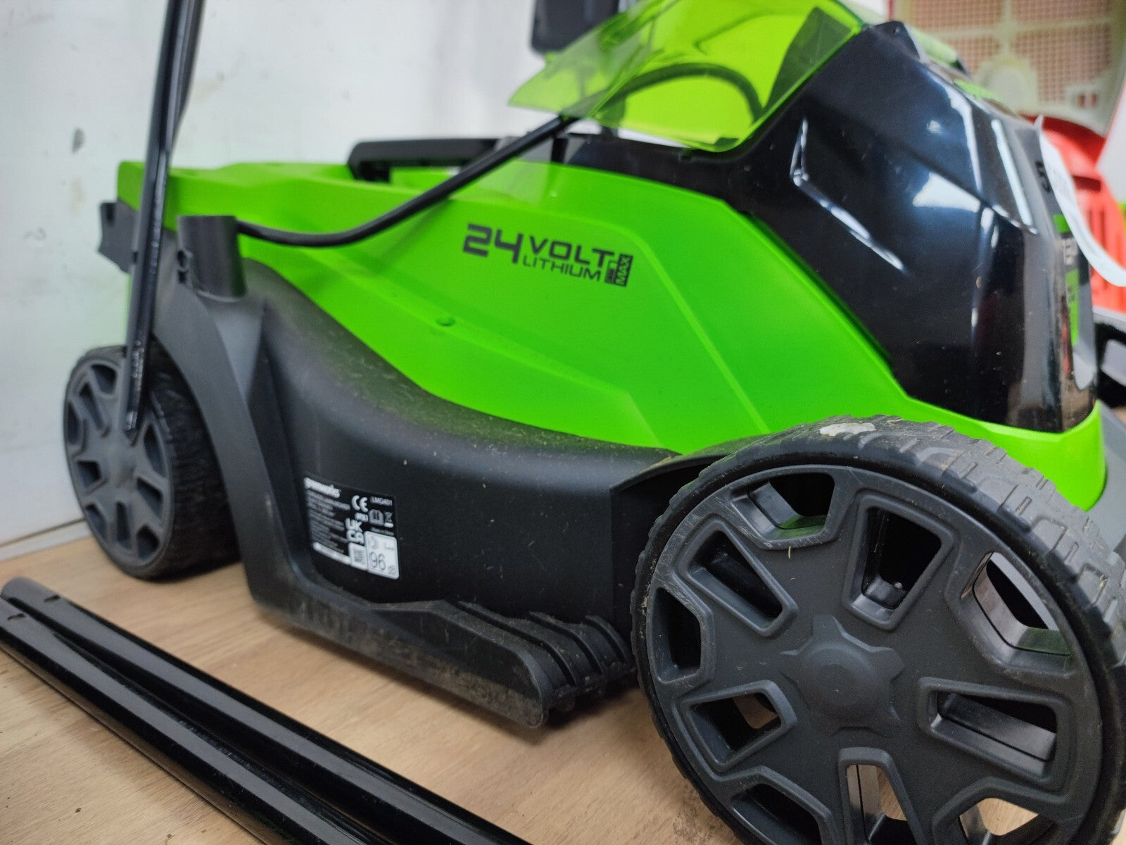 Greenworks GD24LM33 Cordless Lawn Mower 24V / 33cm