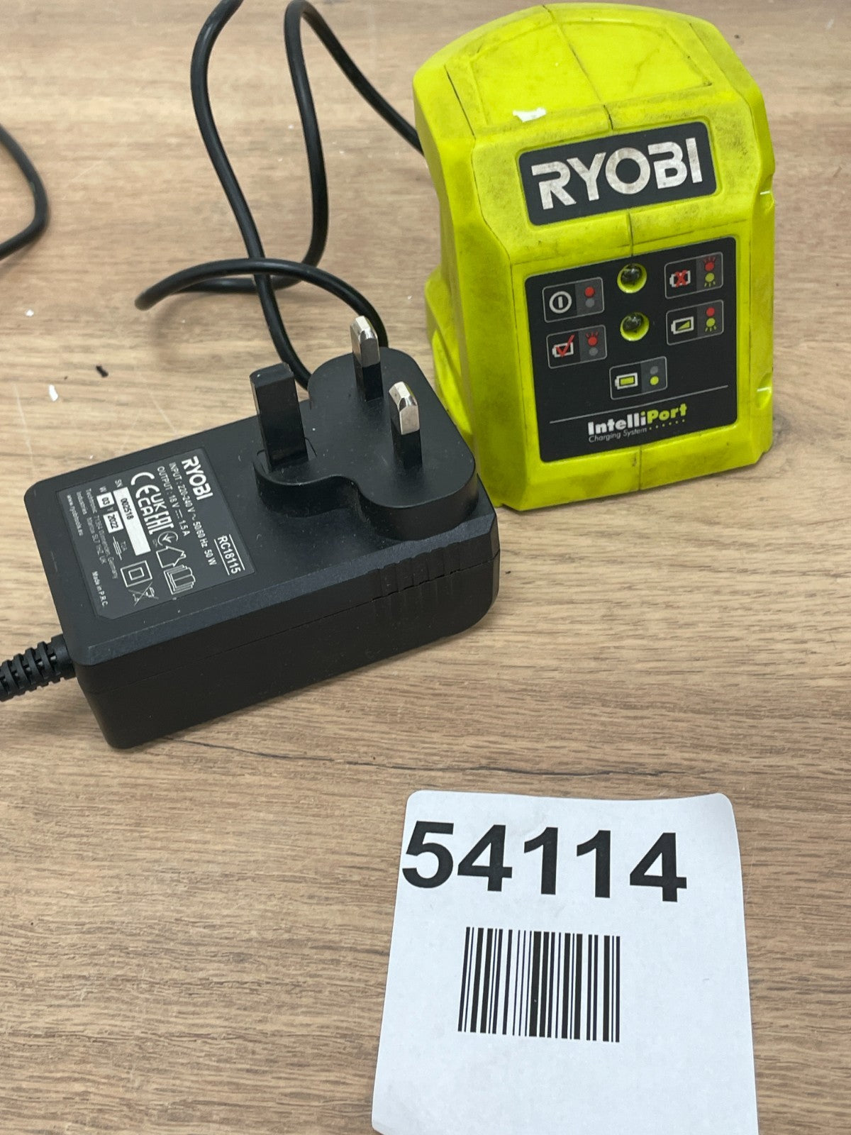 Ryobi Fast Battery Charger RC18115 — Used (photo 2)