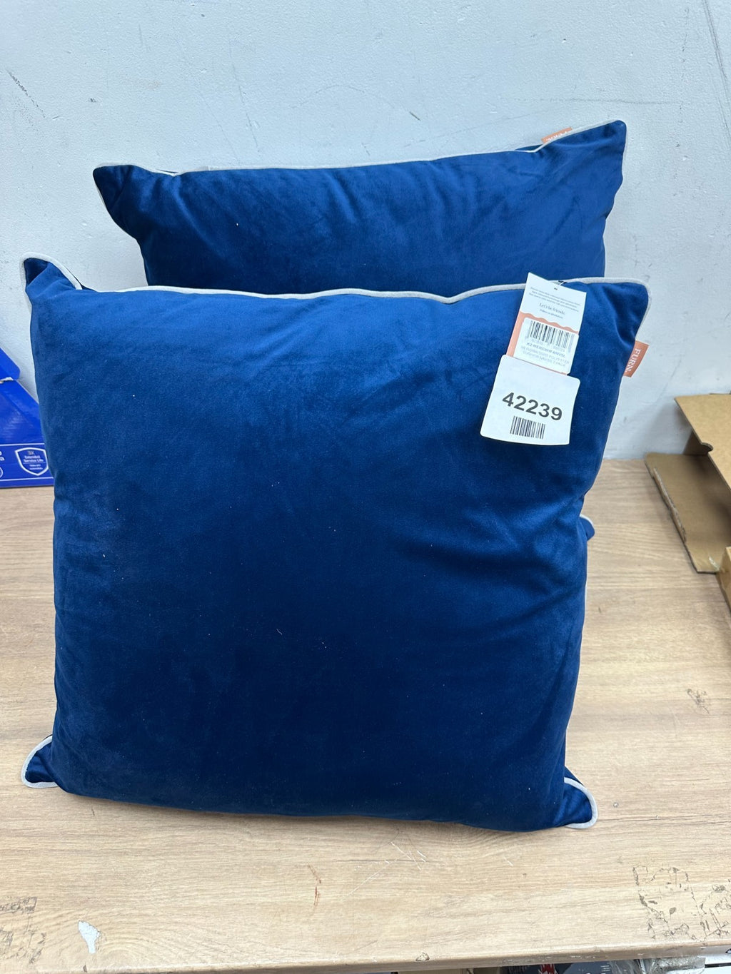 Furn Meridian Velvet Cushion Petrol/Blush 55*55 polyster filled set of 2