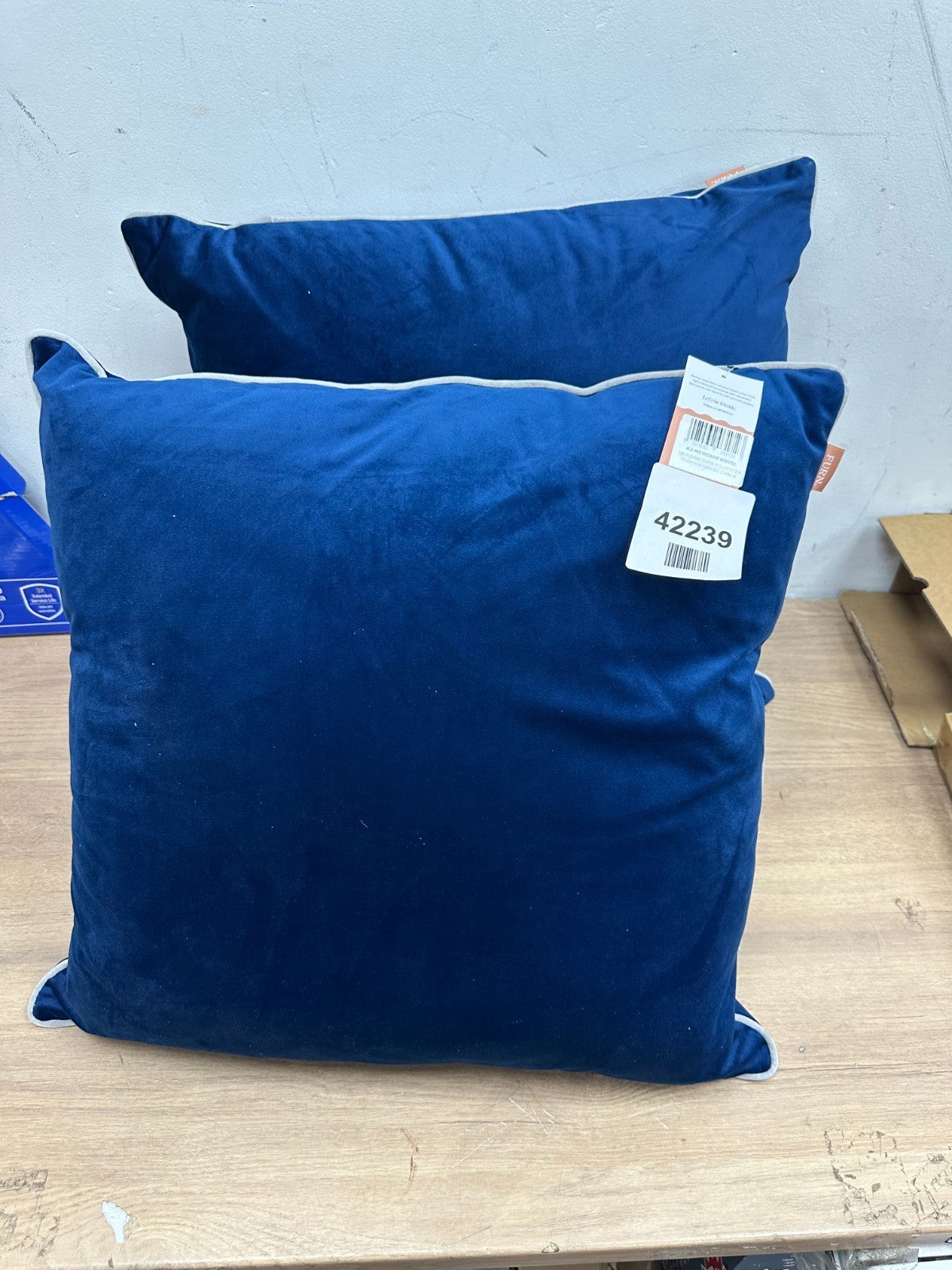 Furn Meridian Velvet Cushion Petrol/Blush 55*55 polyster filled set of 2