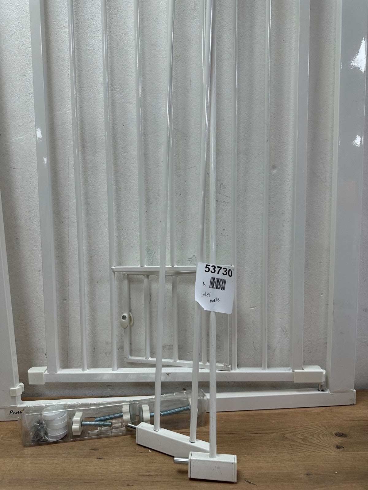 Pawhut 006-242V12WT stair gate- Color marks