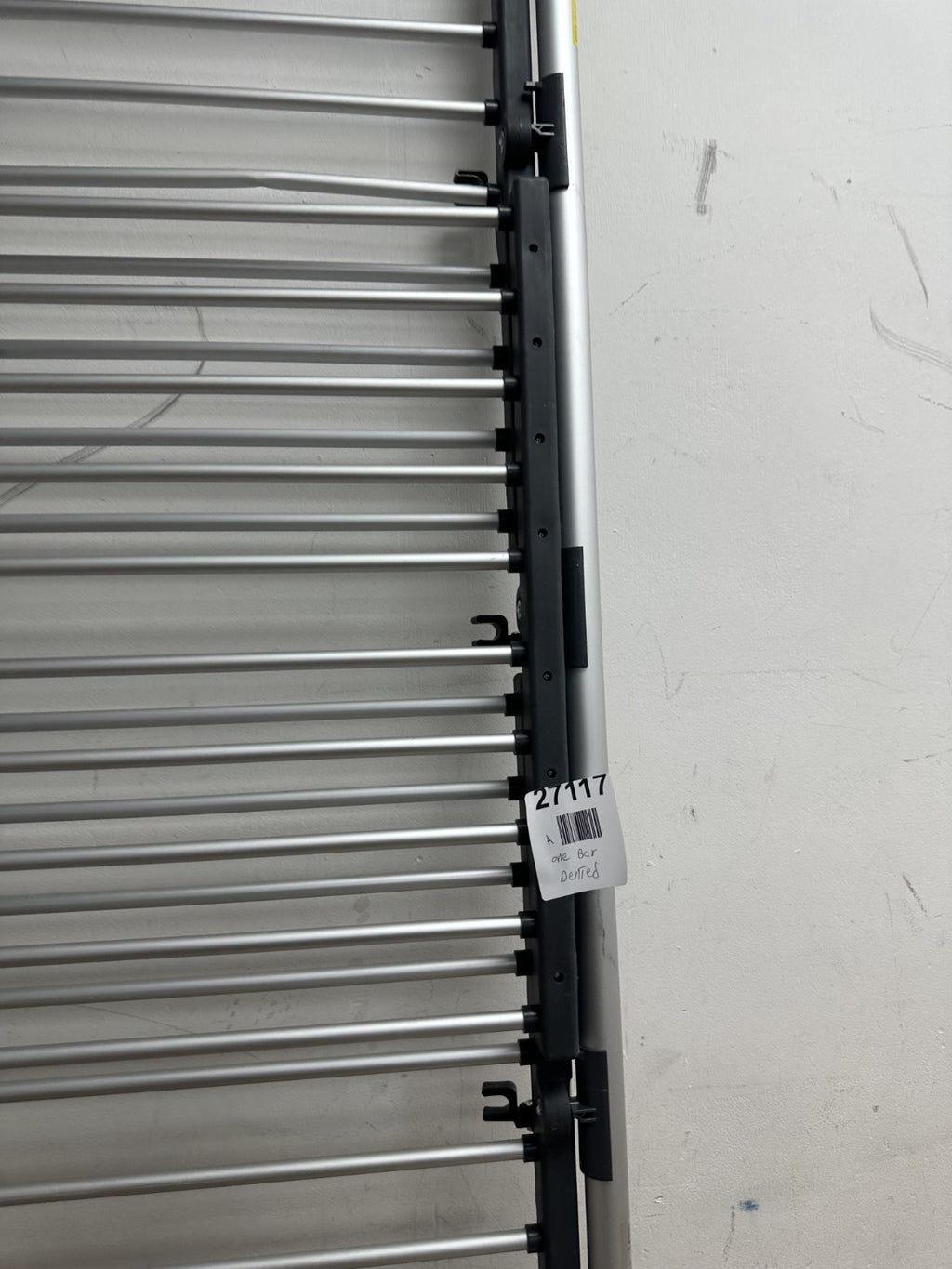 black + decker BK-703 - 1 bar dented