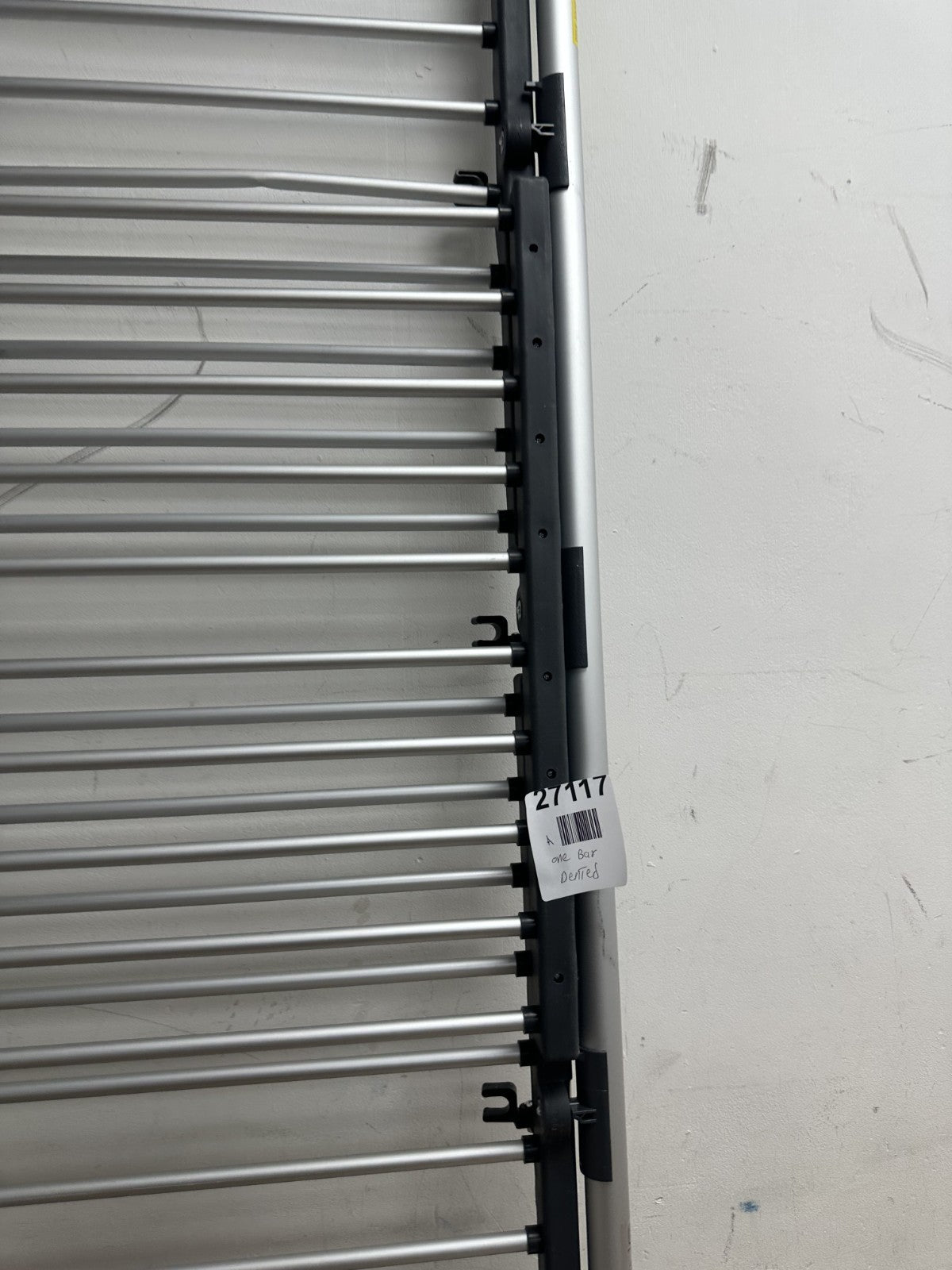 black + decker BK-703 - 1 bar dented