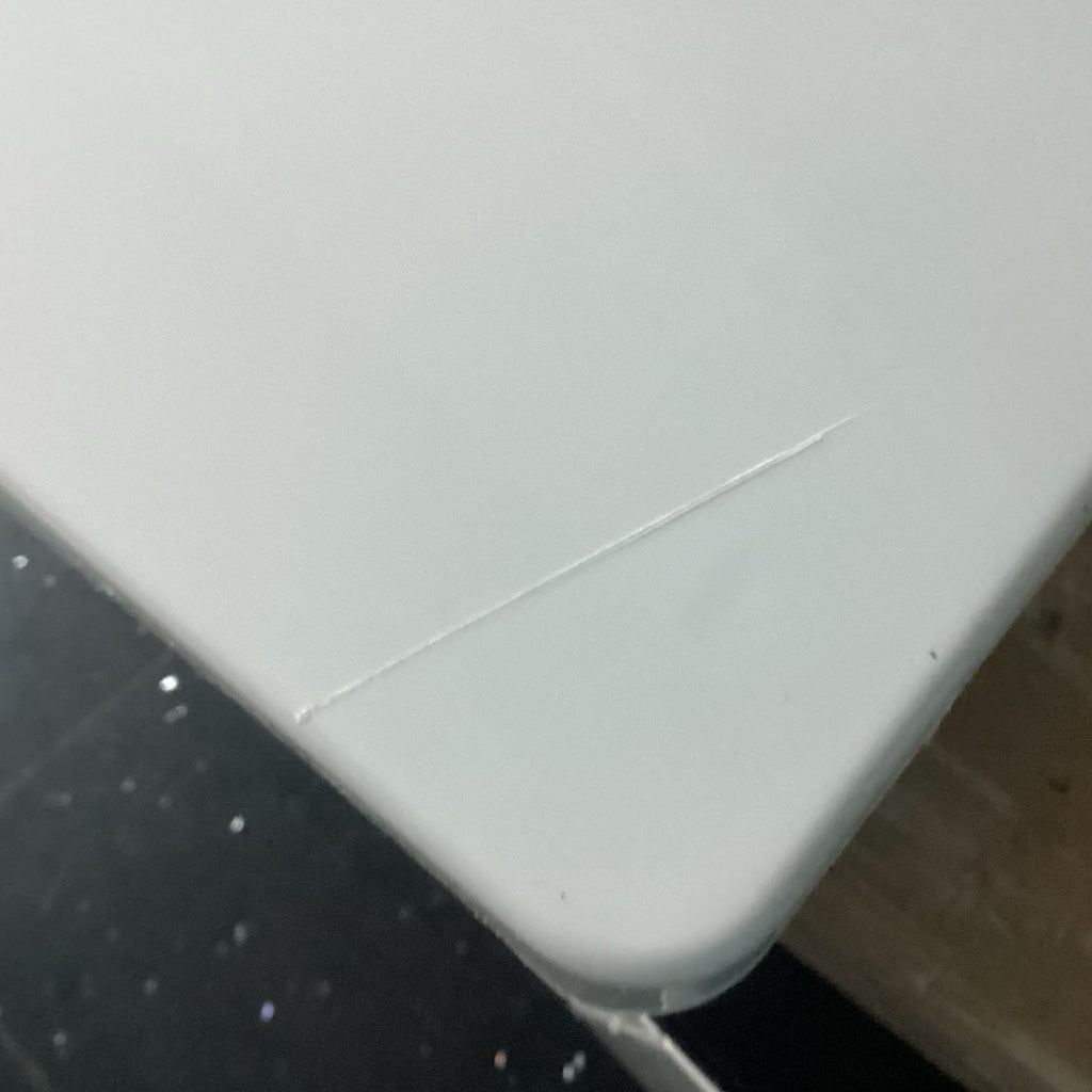 Vivo Soft Close Toilet Seat - Scratched