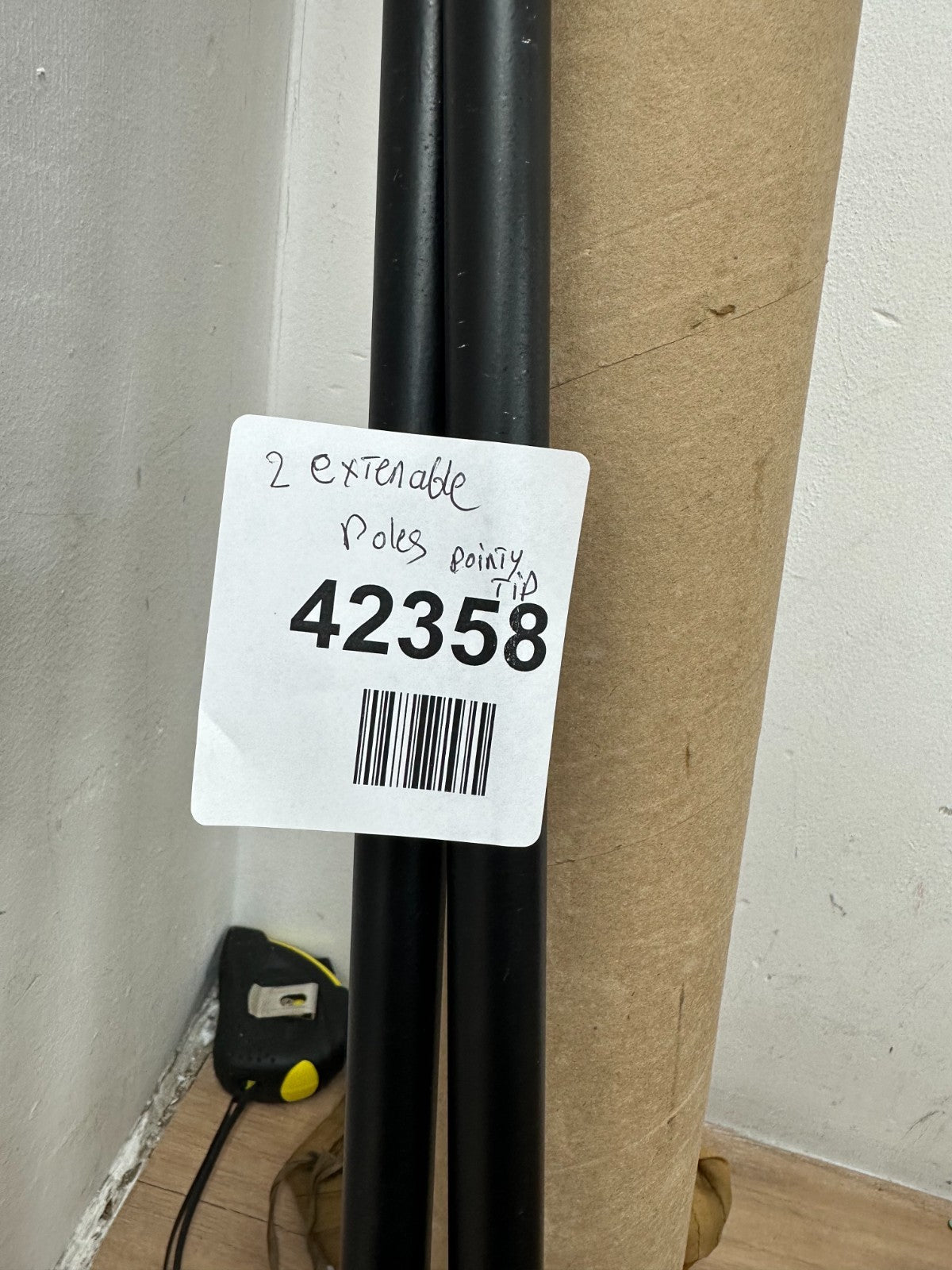 2 Extendable pole pointy tip