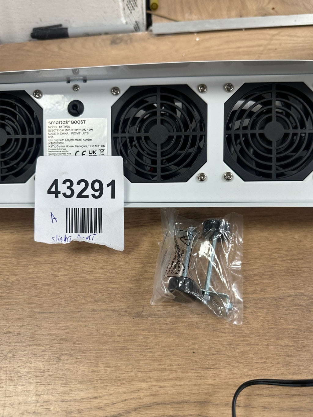 SmartAir BOOST Radiator Fan In White - SY-TV05- Slight dent