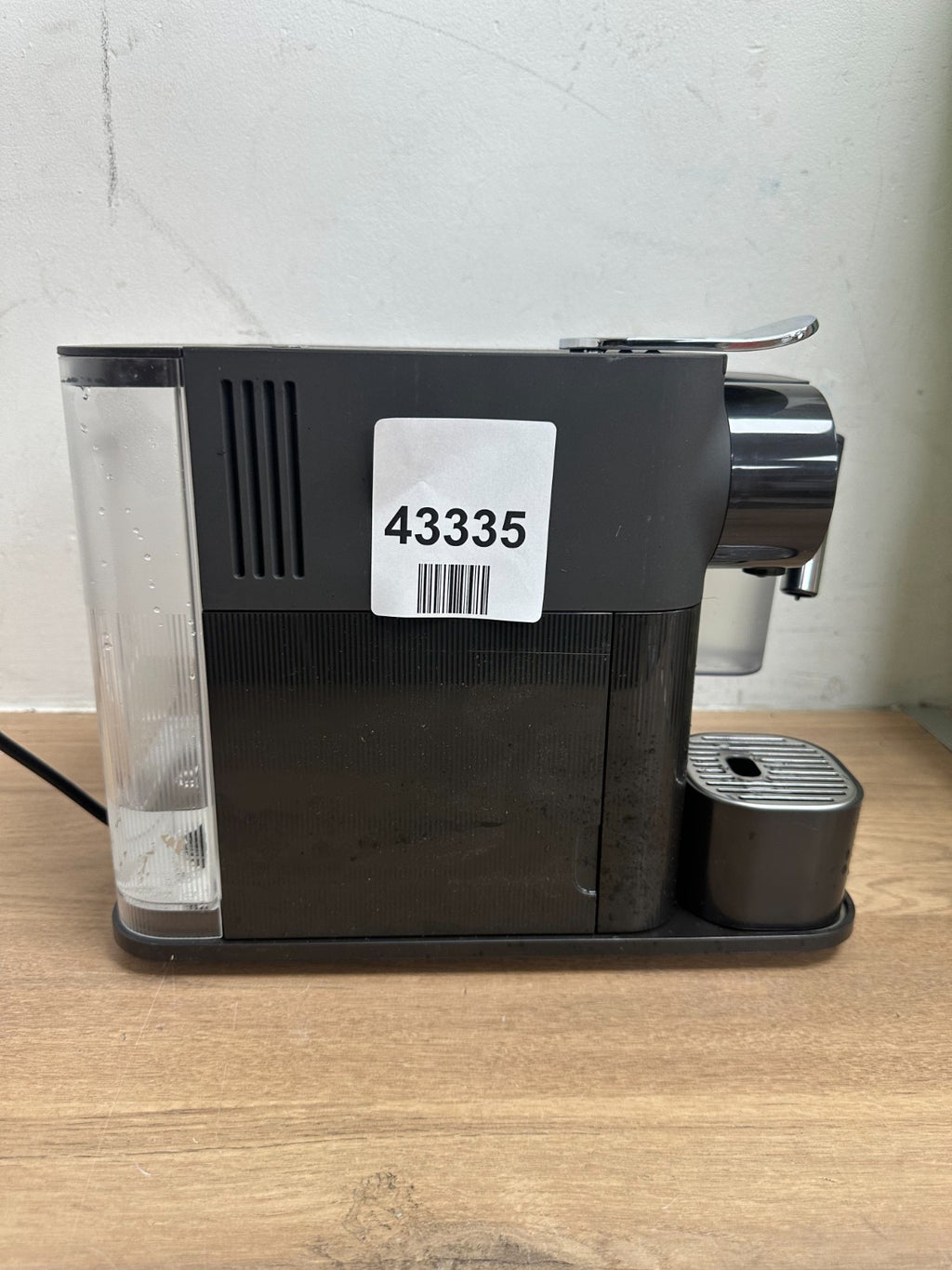De'Longhi Lattissima Nespresso Capsule Coffee Machine
