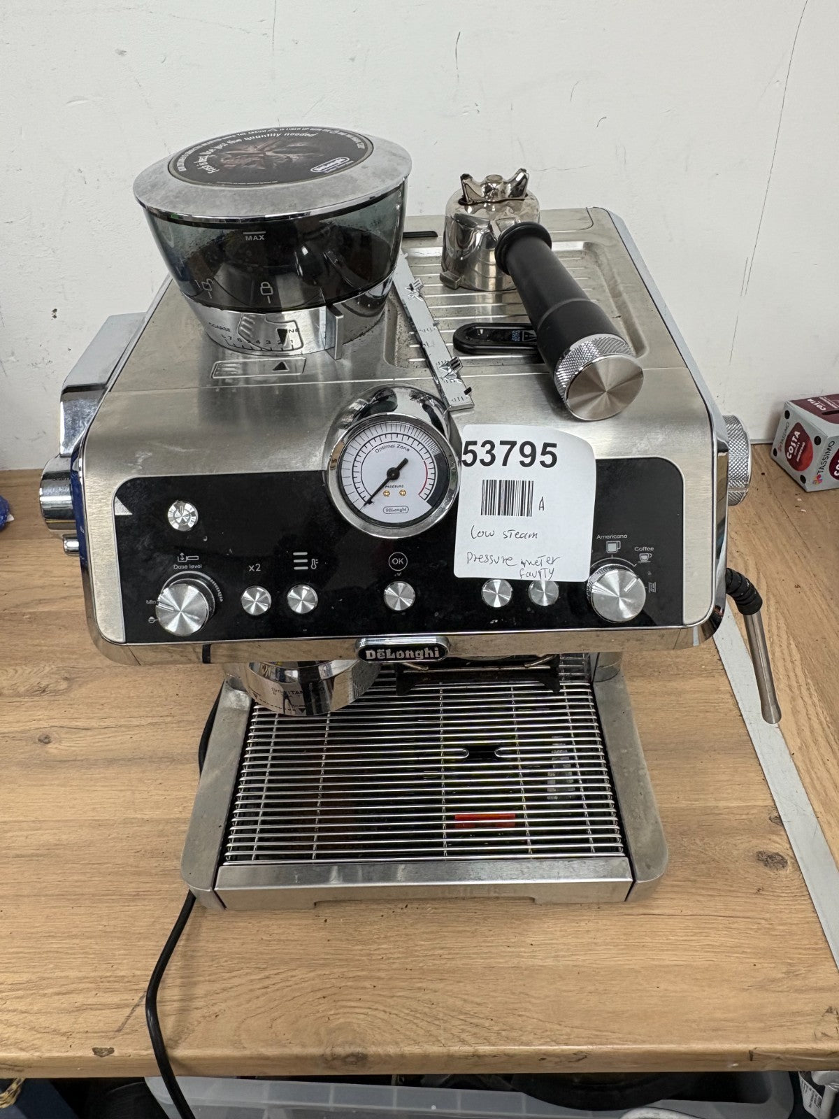 The De'Longhi La Specialista Espresso Coffee Machine