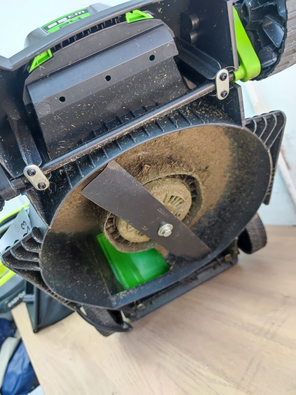 Greenworks GD24LM33 Lawn Mower 24V 33cm - Read Description