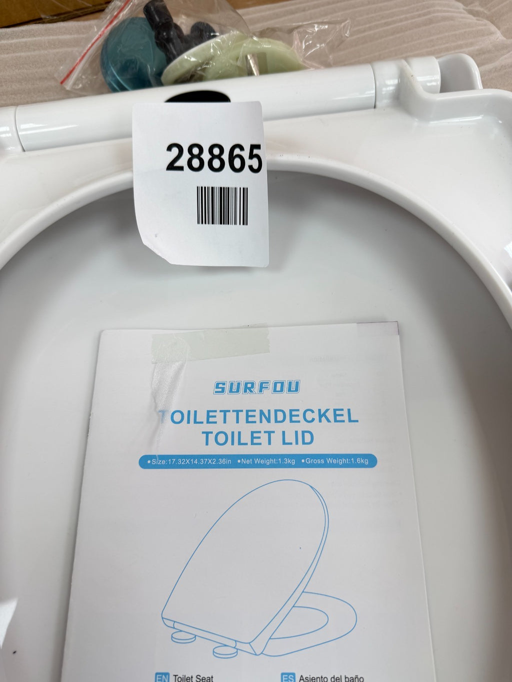 SURFOU Toilet Seat Soft Close White, Oval Shape Lid Cover