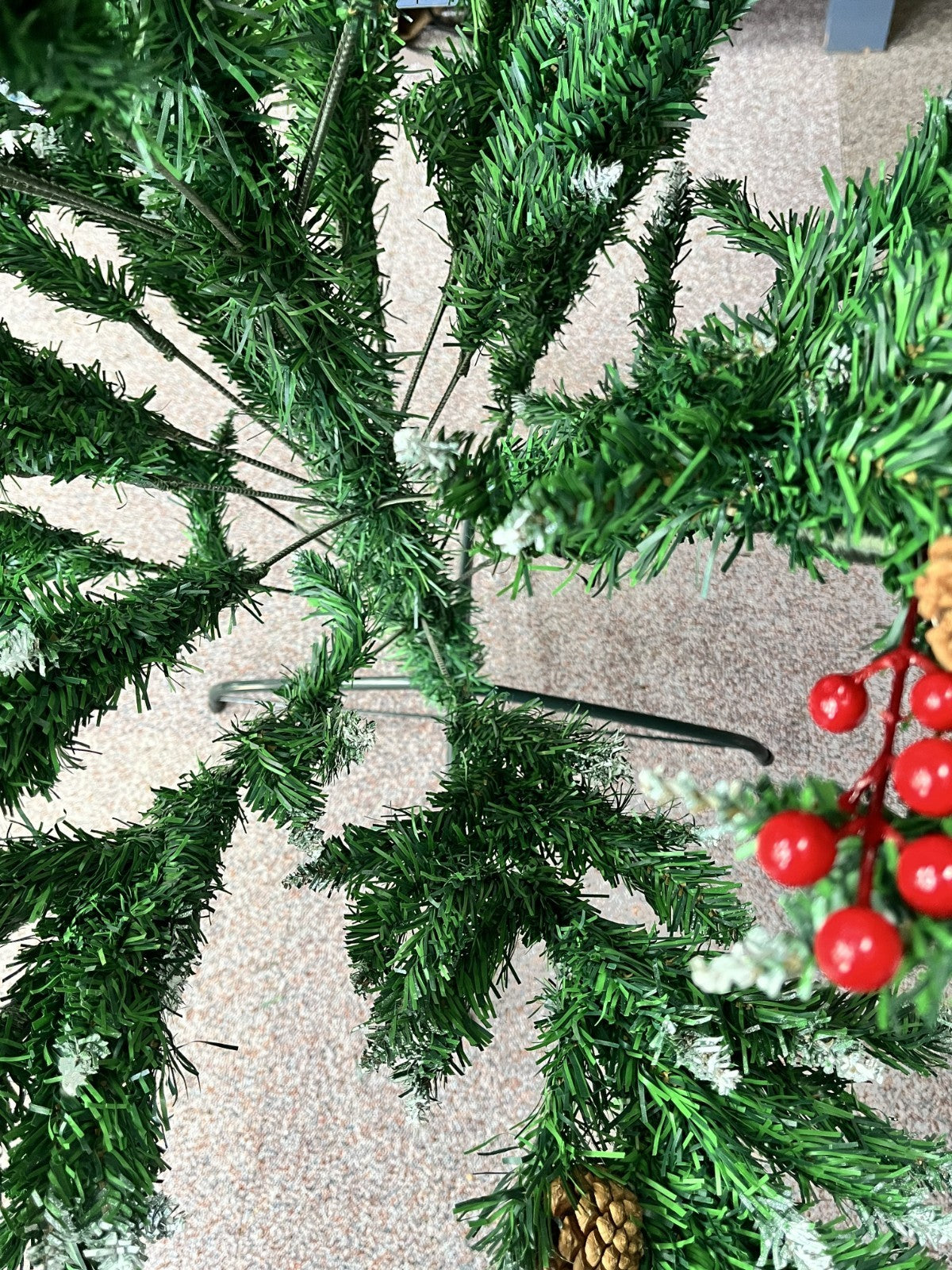Christmas tree 2.1m — New (other) (photo 2)