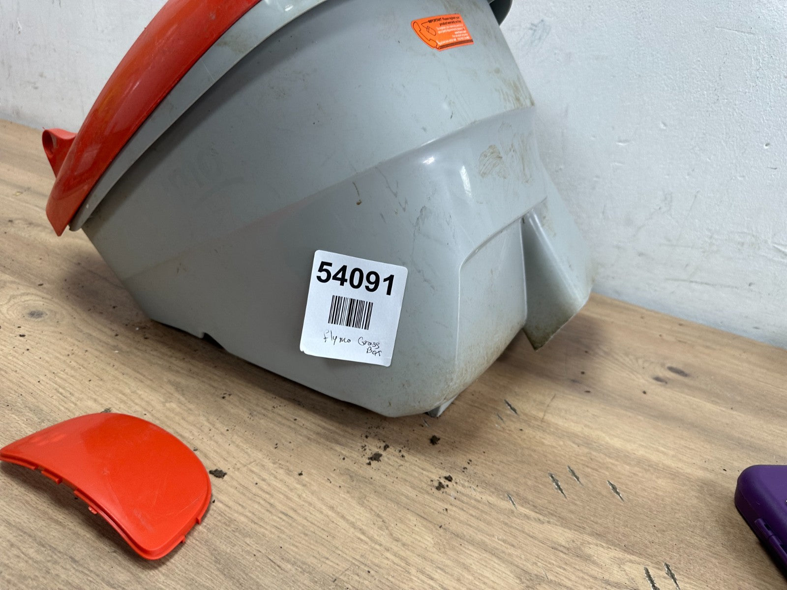 Flymo Easiglide300 grass box replacement — Used (photo 2)