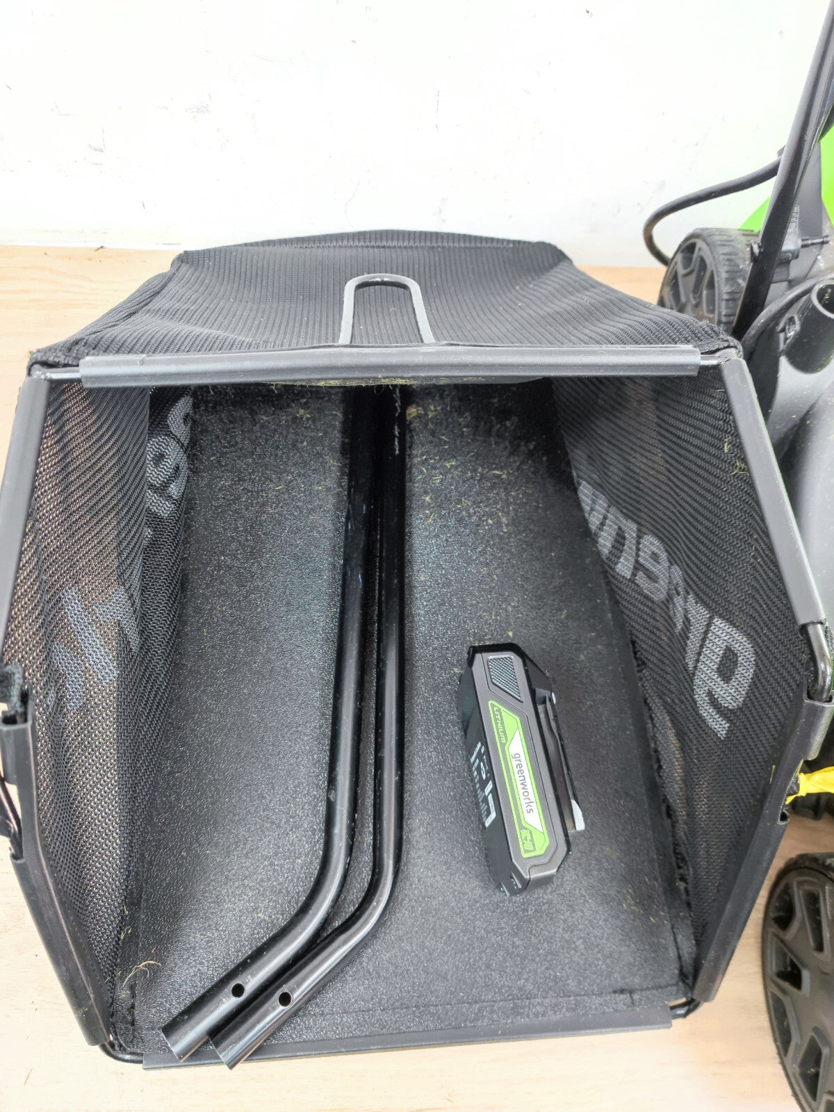 Greenworks GD24LM33 Lawn Mower 24V 33cm - Read Description