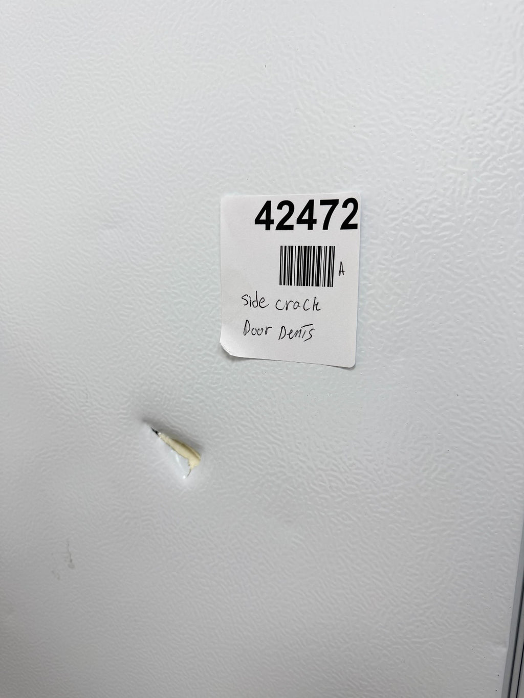 Fridgemaster 32KHS315420- side cracks and dents