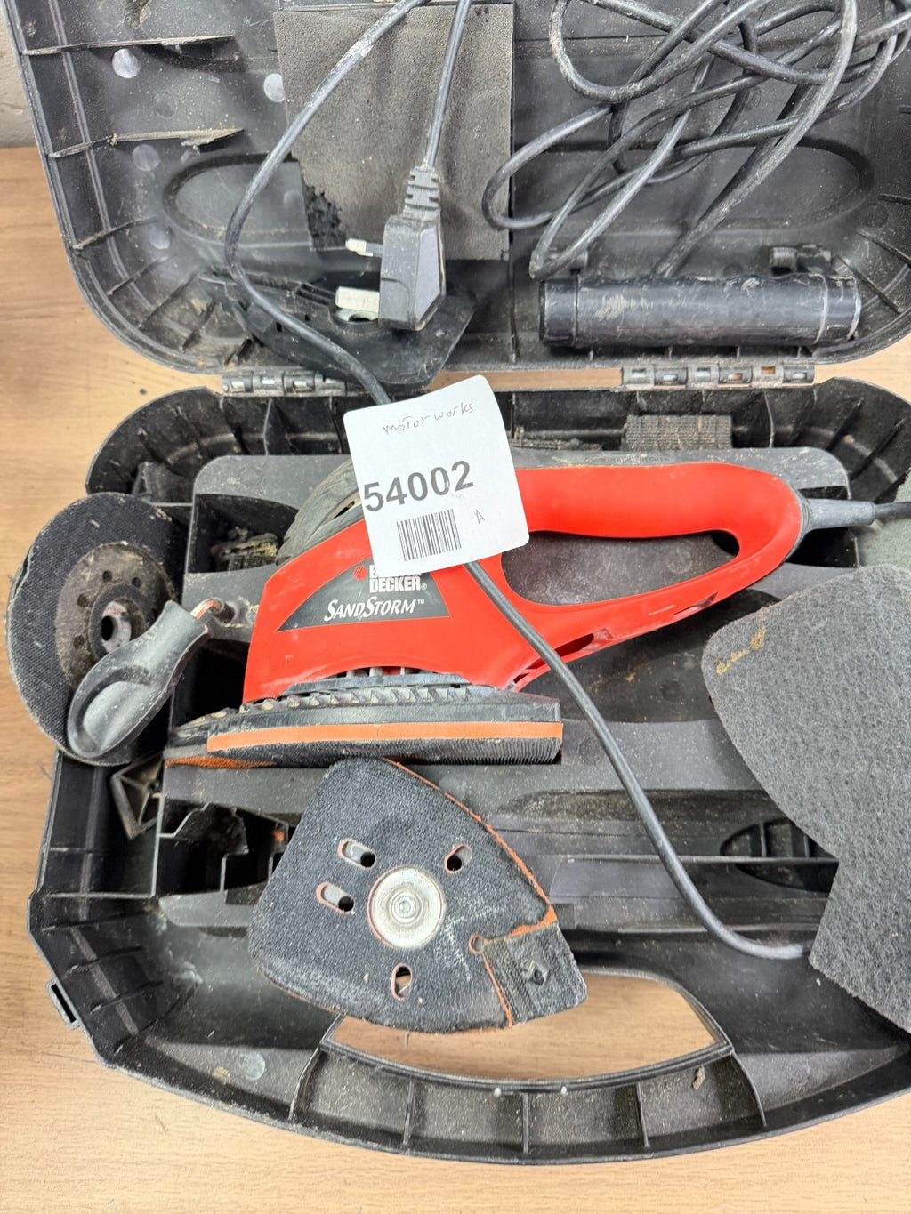 Black & Decker Sandstorm Detail Sander KA250 - Case & Accessories