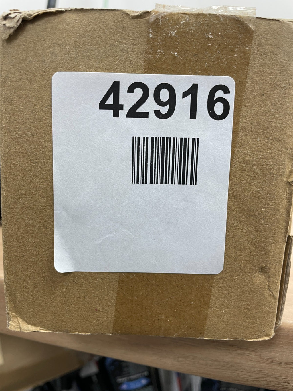 AmazonBasics Lightweight Tripod